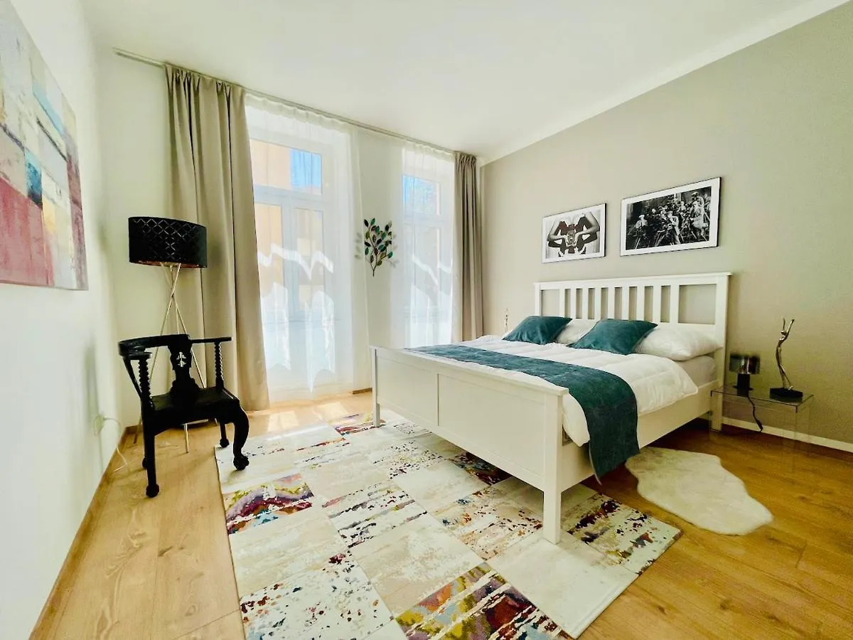 Colorful & Quiet Apartment In Beautiful Viennese Building  Vienna